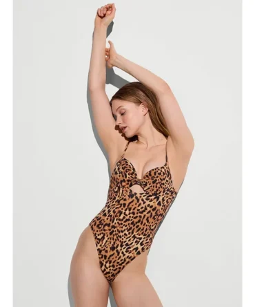 Essential Twist Push-Up One-Piece Swimsuit