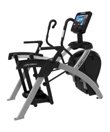 Life Fitness Discover SE3 HD Arc Trainer (Remanufactured)