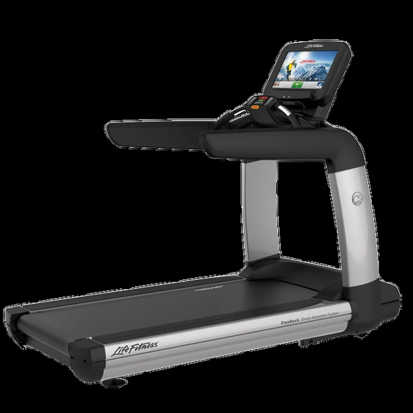 Life Fitness Platinum Club Series Treadmill with Discover SE3 HD Console