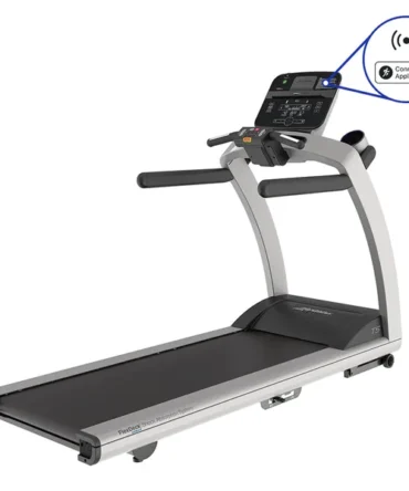 Life Fitness T5 Series Treadmill with Track console