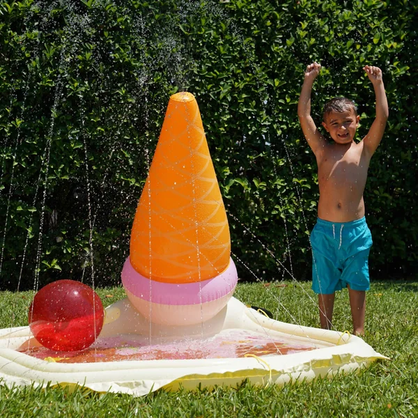 Scoop N’ Play Water Sprinkler | Inflatable Splash Mat